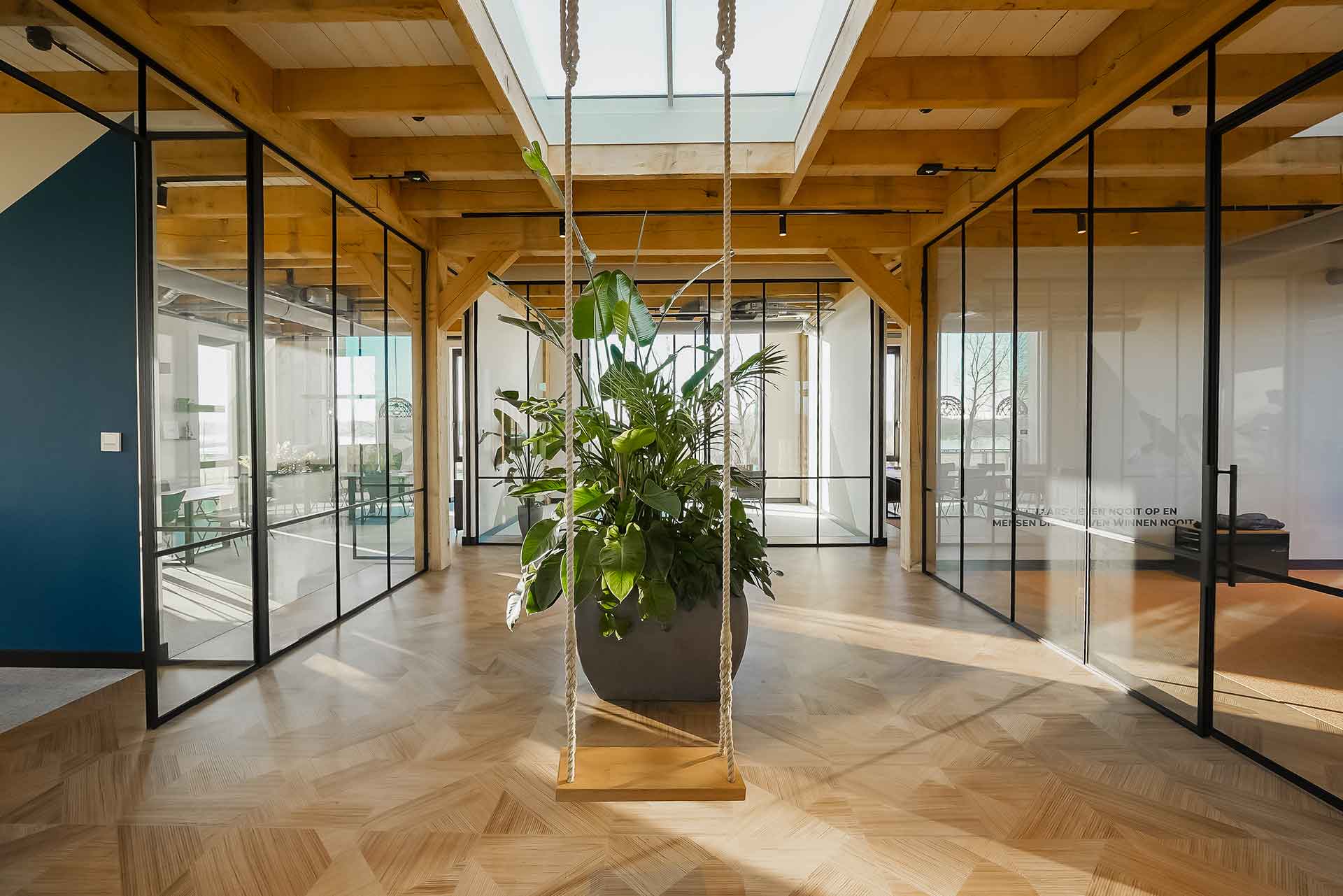 Kantoorwanden met glas