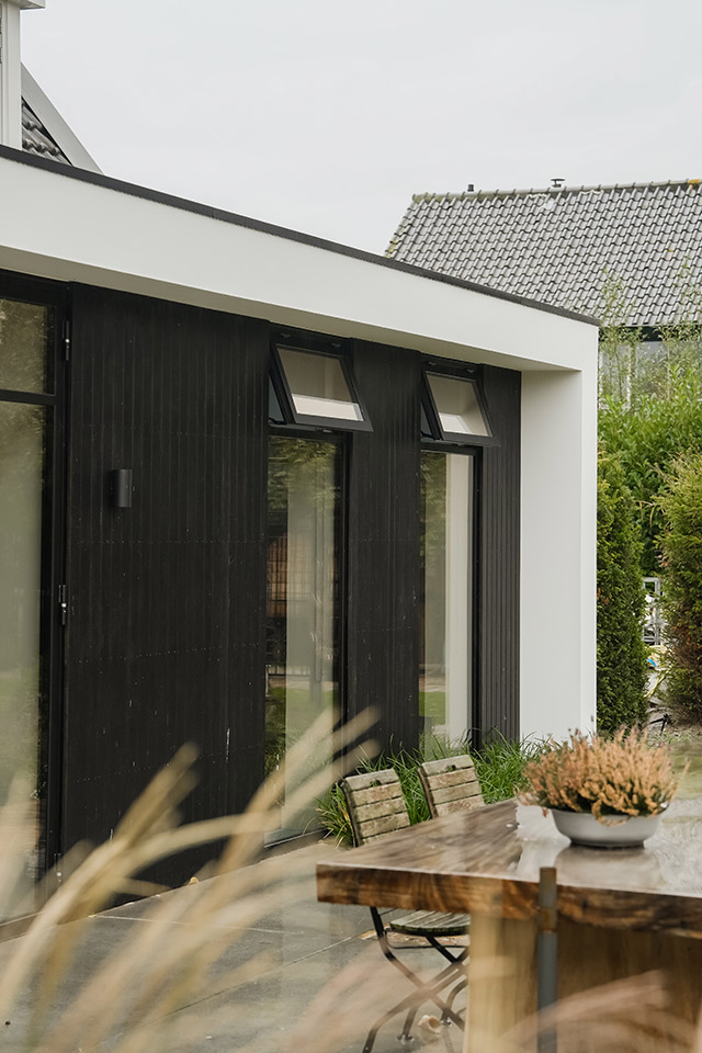 Stalen buitenpuien met glas Stalen buitenpuien met glas